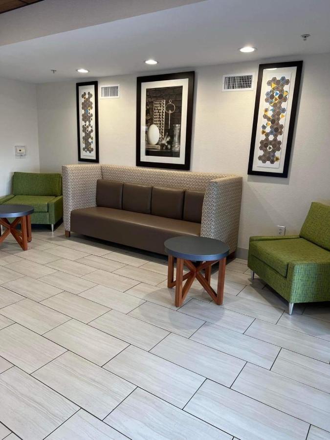 Holiday Inn Express & Suites Ozona By Ihg Exterior foto